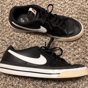 NikeCourt Legacy size 7